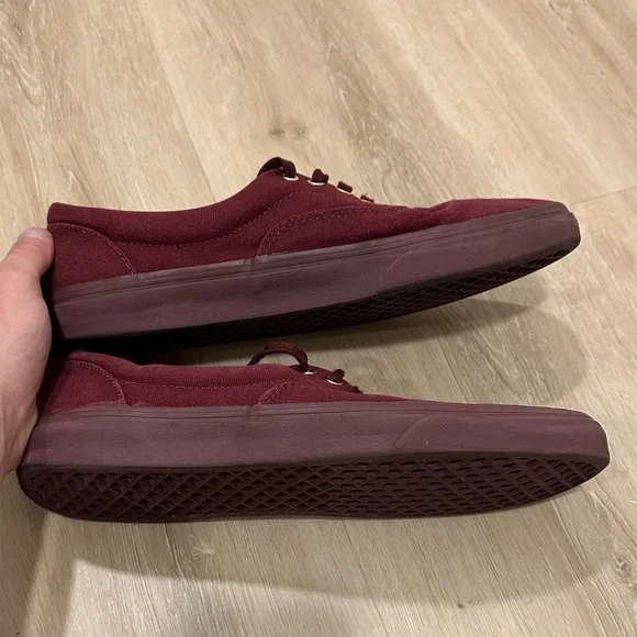 Vans Classics Men’s 11 Men's Burgundy Canvas Shoes - Picture 3 of 6